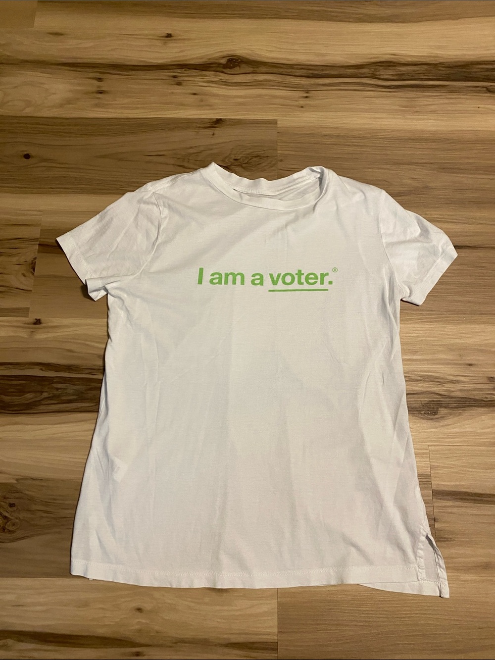 Lou & Grey "I am a voter." Print Tee M